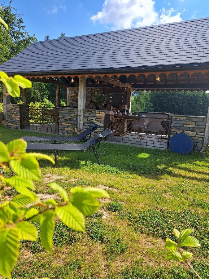 Gite Les 3 Pierres Houffalize Bagian luar foto